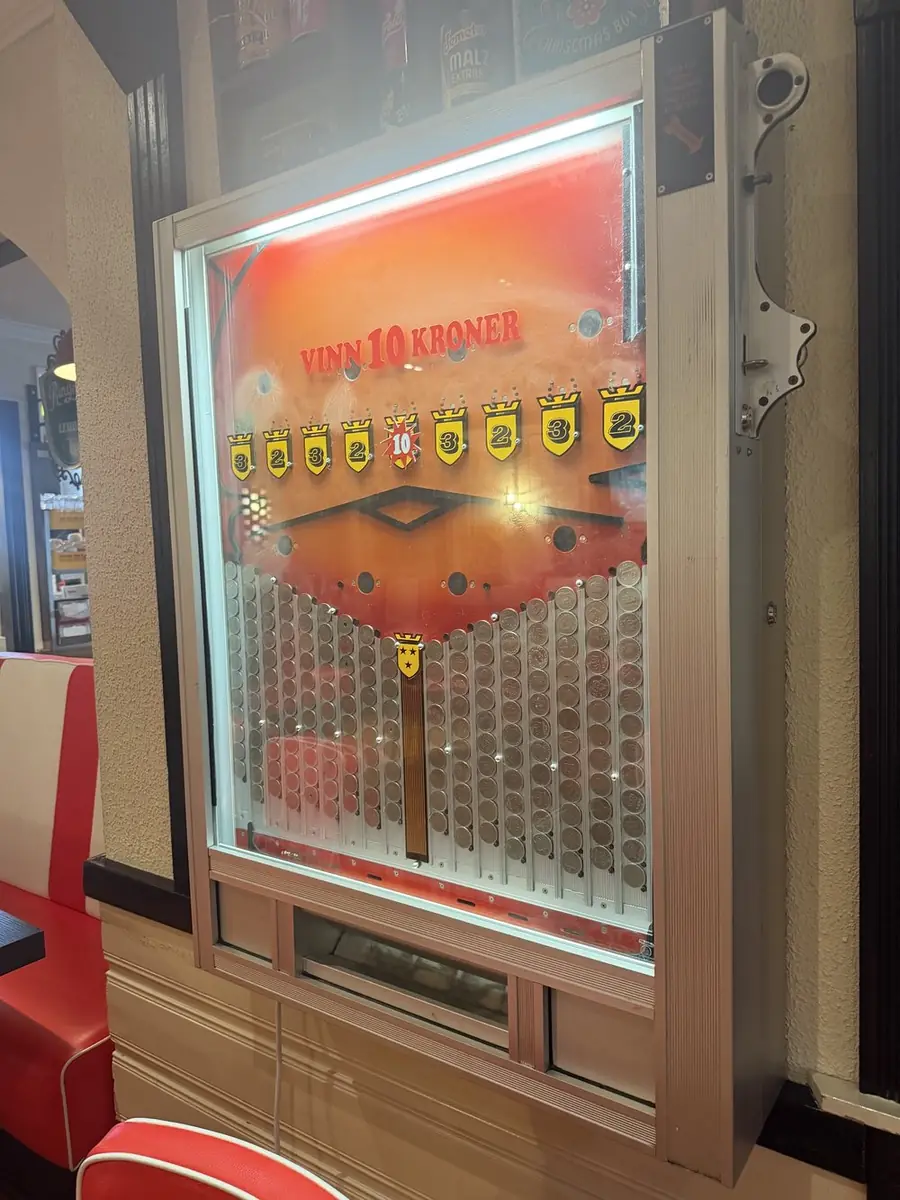 Coin slot machine - win 10 kroner